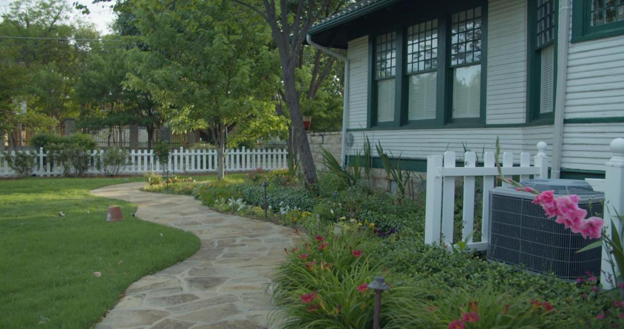 Granbury Gardens Bed And Breakfast Exterior foto