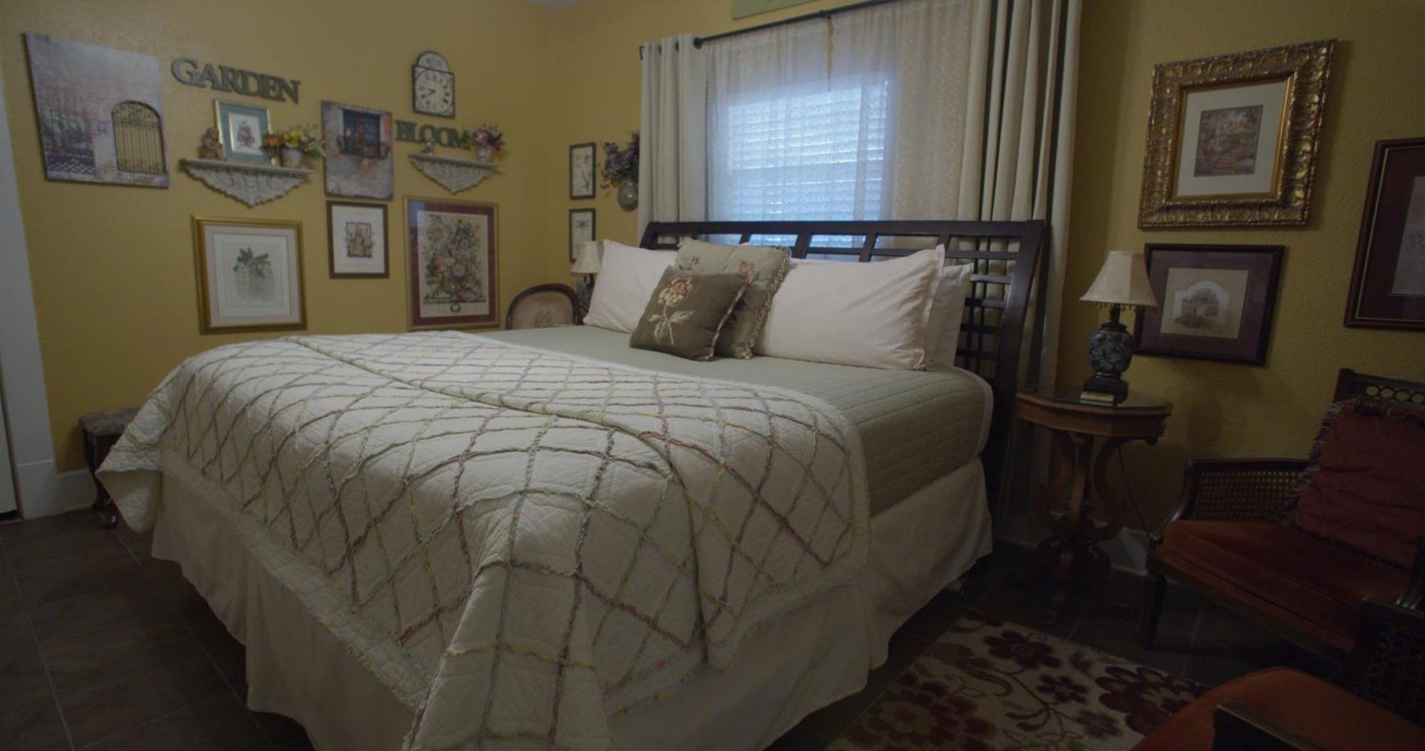 Granbury Gardens Bed And Breakfast Quarto foto